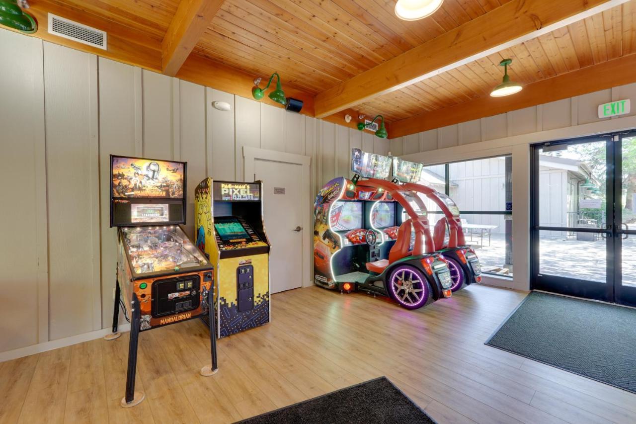 Klamath Falls Getaway With Pool And Hot Tub Access! Экстерьер фото