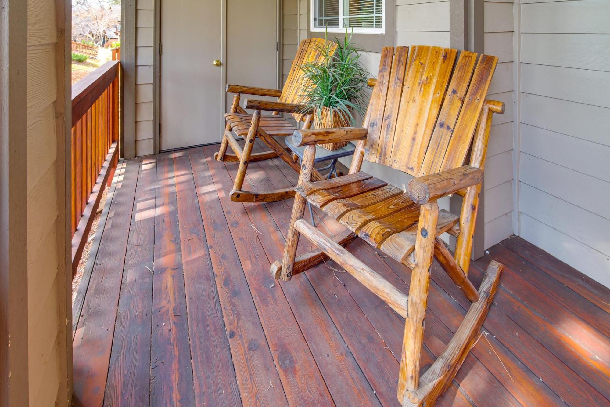 Klamath Falls Getaway With Pool And Hot Tub Access! Экстерьер фото